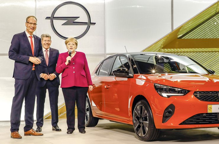 2019 Opel IAA-Frankfurt Angela Merkel Michael Lohscheller Corsa-e