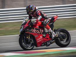 World Superbike in Argentina Bautista leads the way with Davies fourth for the Arubait Racing - Ducati team