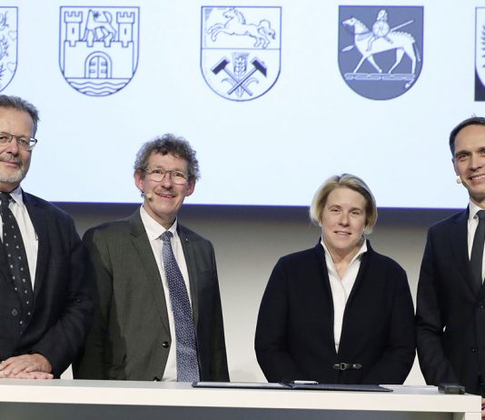 From right to left: Gerd Walker, Christiane Eckert, Frank Doods, Klaus Rheda.