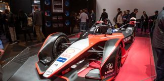 CES visitors hit the racetrack at Nissan’s Formula E simulation